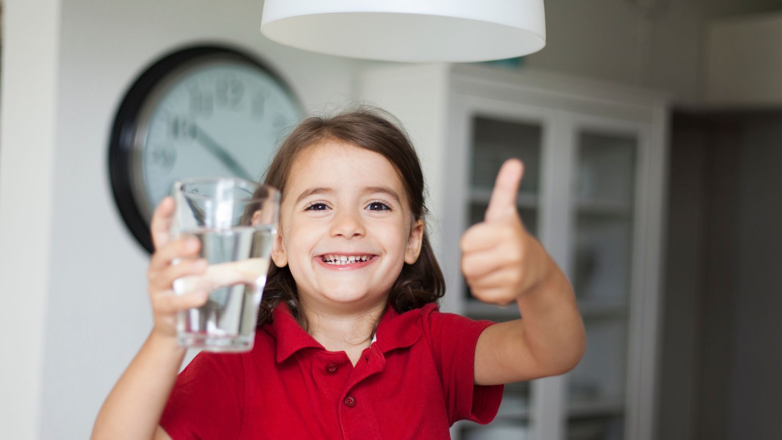 En este momento estás viendo 10 Razones para beber agua filtrada en casa en lugar de agua embotellada